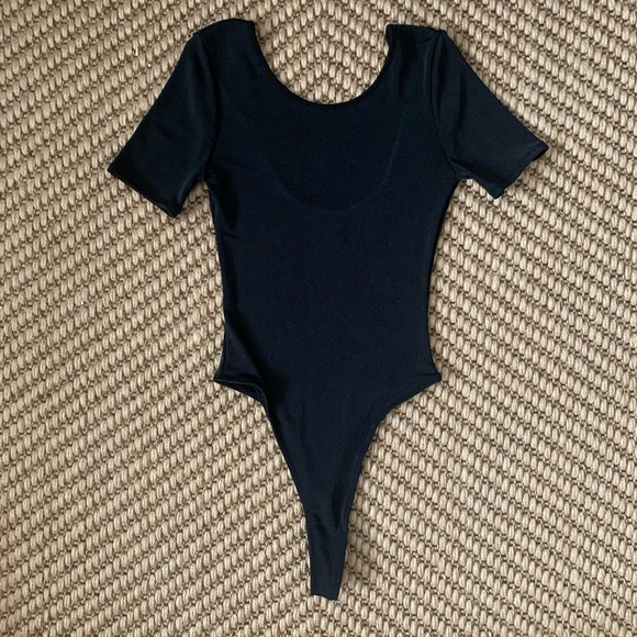 Urban Outfitters Bodysuit. - Picture 1 of 2